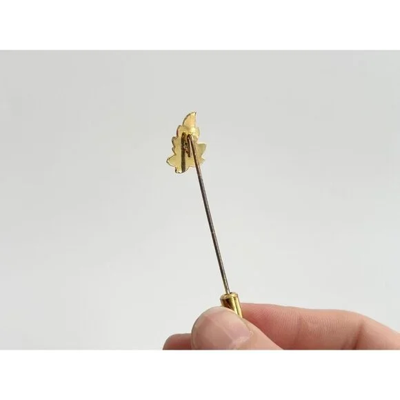 Leaf Shaped Gold Toned Classic Vintage Stick Pin | Hat Pin | Lapel Pin - Picture 5 of 9